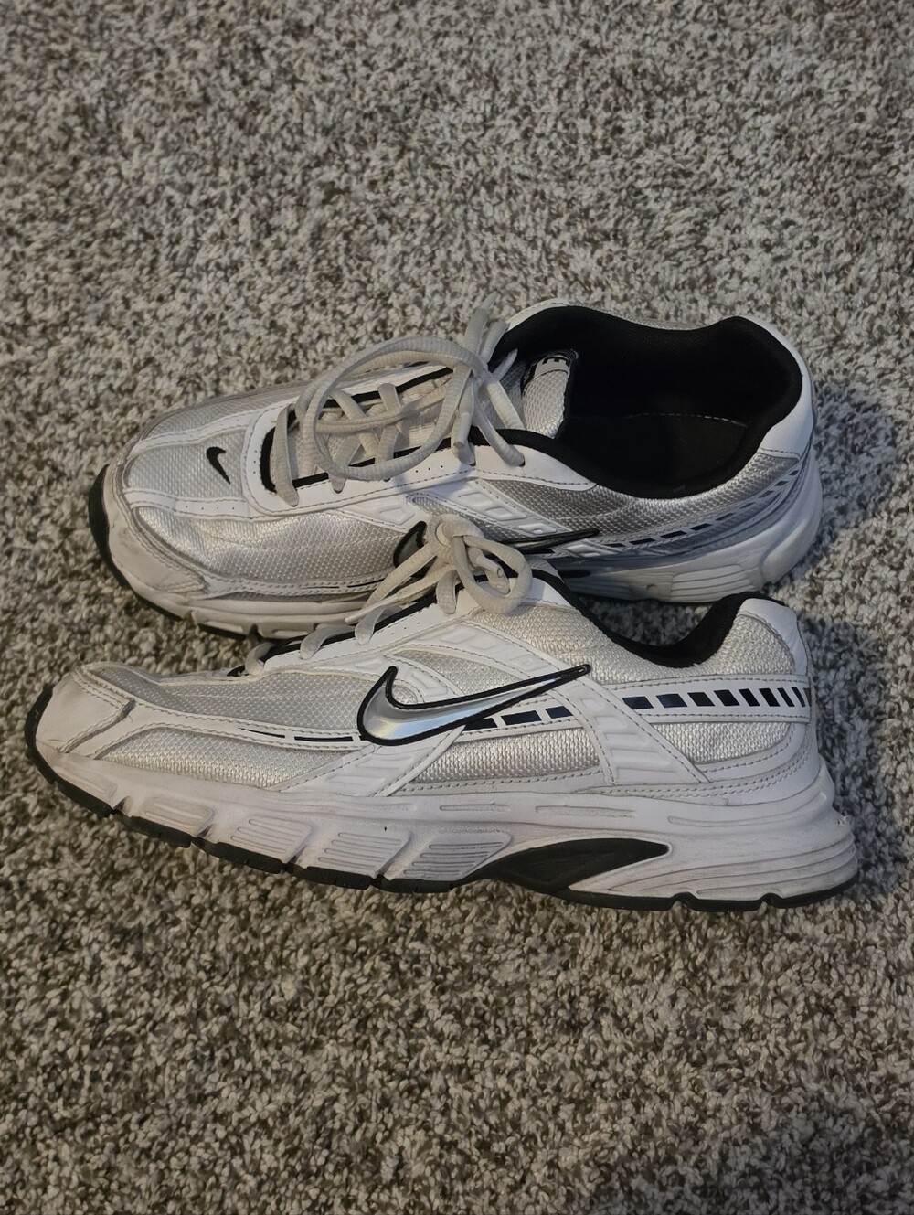 NIKE INITIATOR